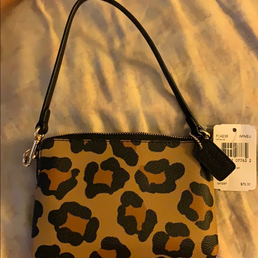 Coach wristlet - Picture 3 of 3